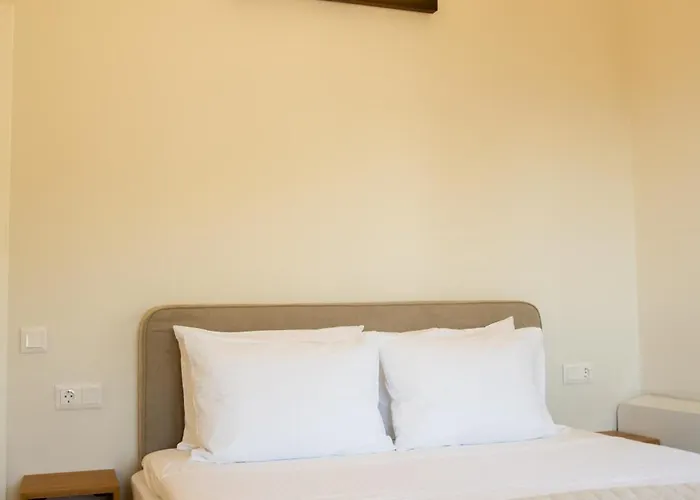 Olive & Stone Residences Apartament